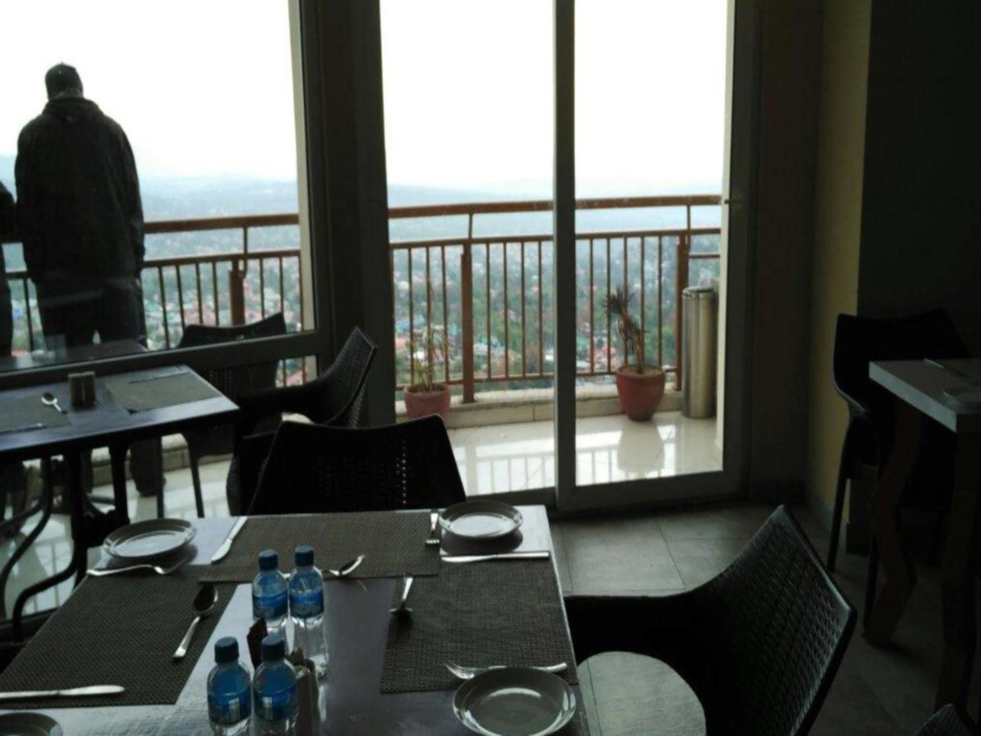 Hotel Inclover-A Peaceful Retreat Dharamshala Eksteriør bilde